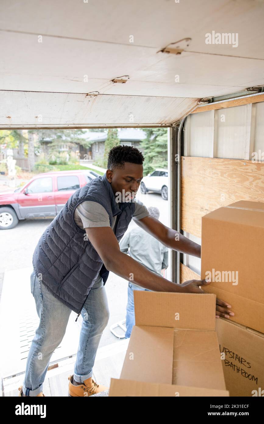 Moving truck boxes hi-res stock photography and images - Alamy