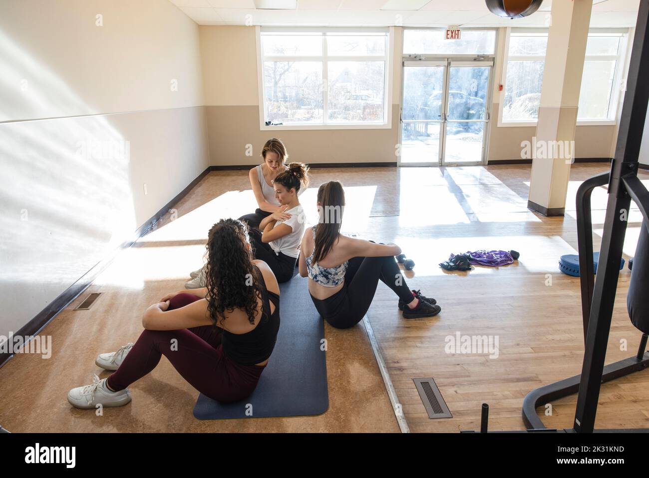 Group healthy teen girls hi-res stock photography and images - Alamy