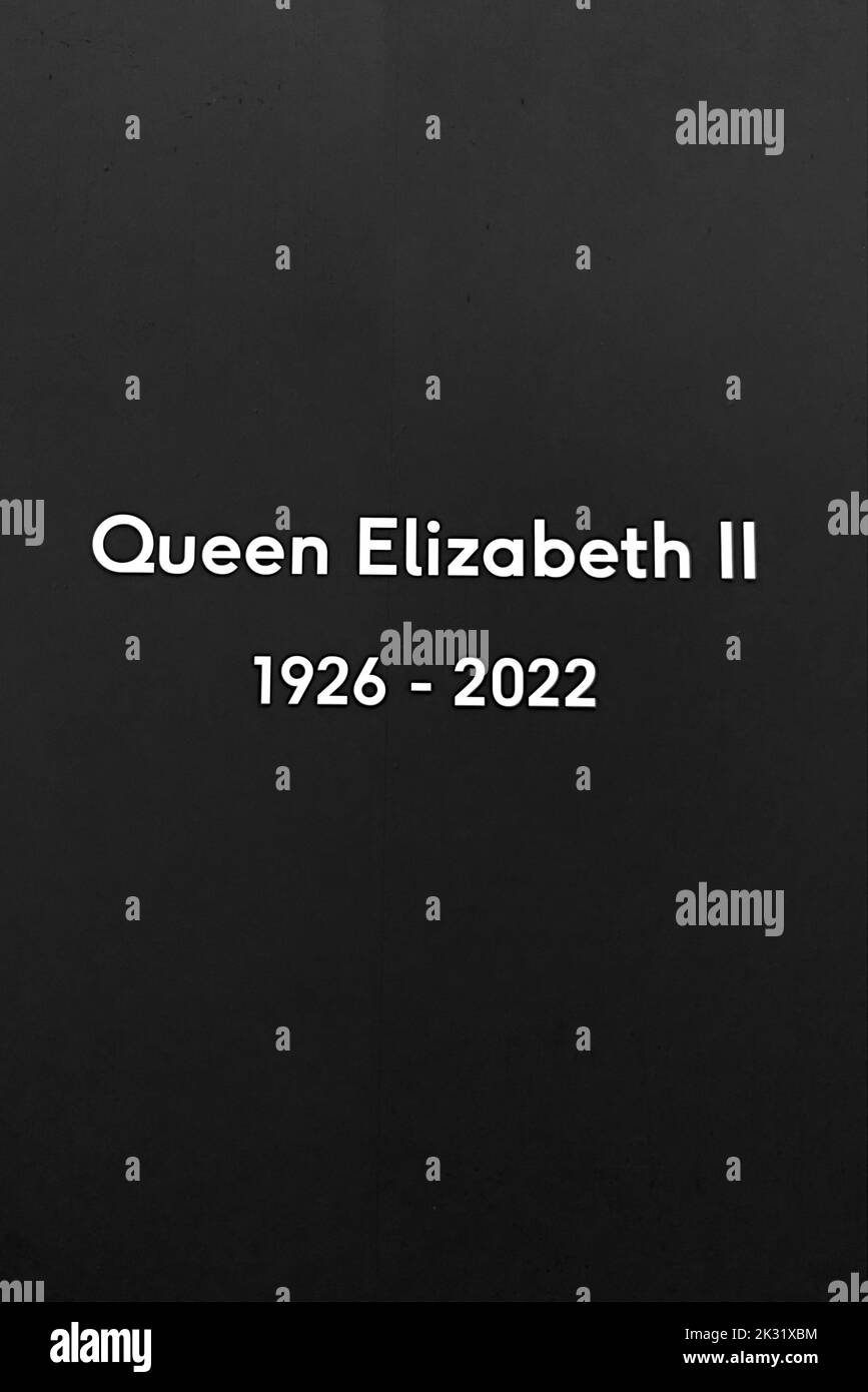 Queen Elizabeth 11, 1926 - 2022 sign Stock Photo