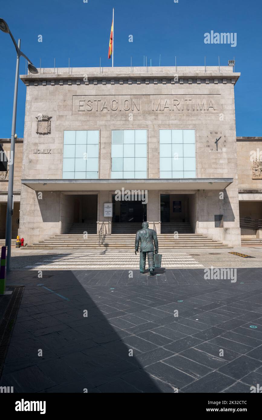 Main facade of the cruiser and ferry station in the port of Vigo, Spain Stock Photo