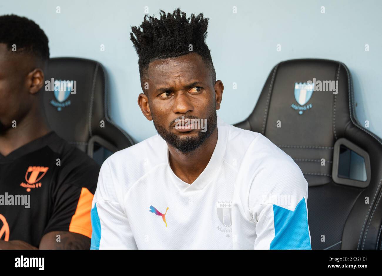 Malmoe, Sweden. 18th, August 2022. Emmanuel Lomotey of Malmö FF seen on the bendch before the UEFA Europa League qualification match between Malmö FF and Sivasspor at Eleda Stadion in Malmö. (Photo credit: Gonzales Photo - Joe Miller). Stock Photo