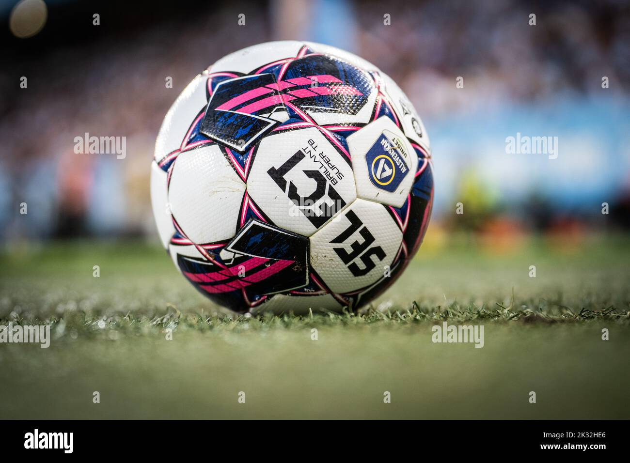 Malmoe, Sweden. 18th, August 2022. The match ball from Select at the UEFA Europa League qualification match between Malmö FF and Sivasspor at Eleda Stadion in Malmö. (Photo credit: Gonzales Photo - Joe Miller). Stock Photo