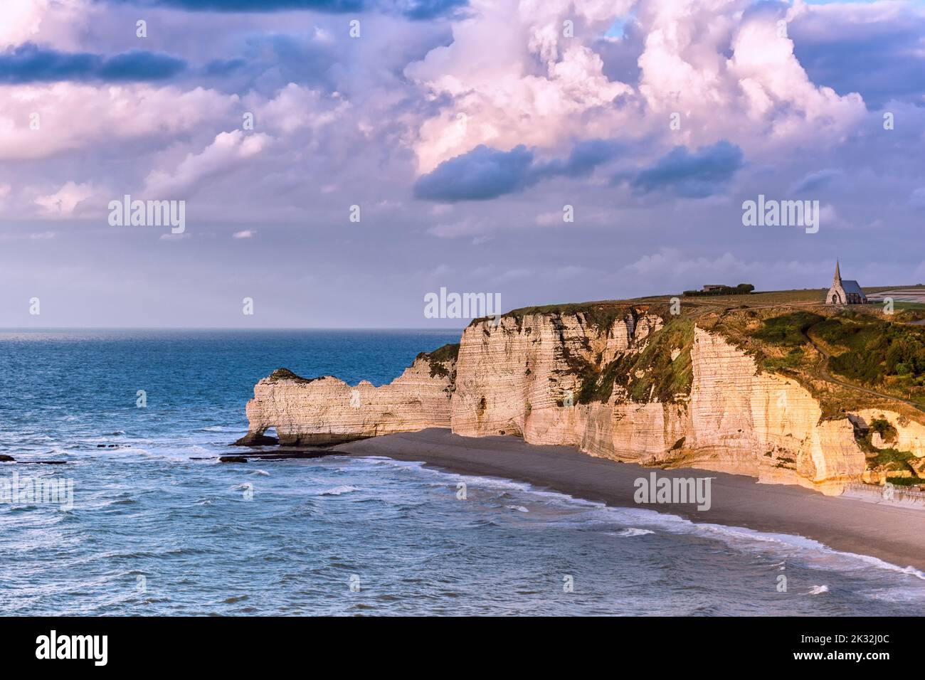 Etretat cliff view hi-res stock photography and images - Alamy