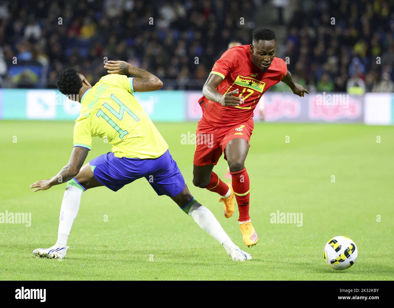Le Havre, France. 23rd Sep, 2022. Baba Rahman of Ghana, Eder Militao of Brazil (left) during the International friendly football match between Brazil and Ghana on September 24, 2022 at Stade Oceane in Le Havre, France - Photo: Jean Catuffe/DPPI/LiveMedia Credit: Independent Photo Agency/Alamy Live News Stock Photo