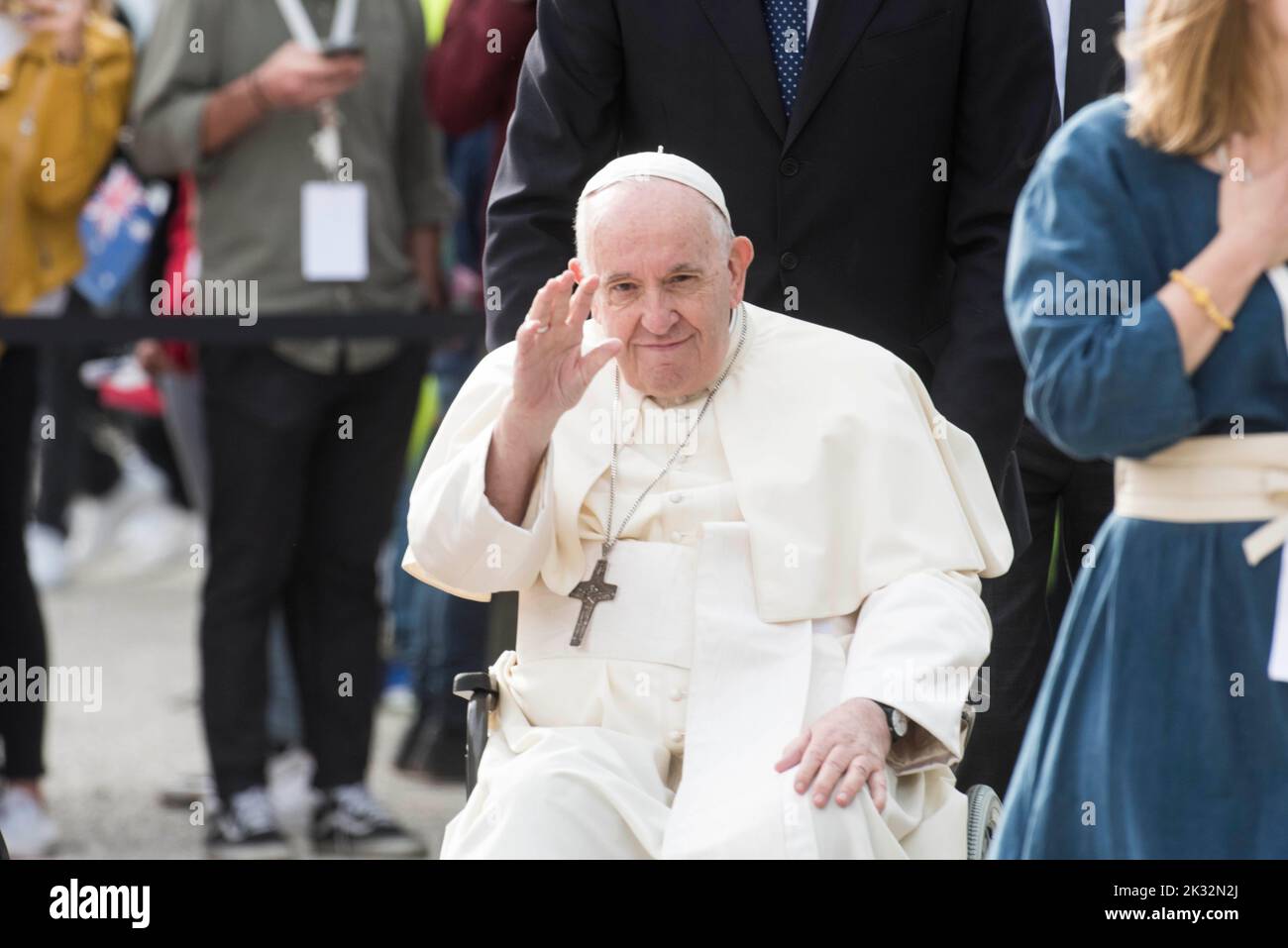 Assisi, Italy. 24th Sep, 2022. Italy, Assisi, Vatican, 22/09/24 Pope Francis meets with youth as he arrives to attend the Economy of Francesco (EoF) event on September 24, 2022 in Assisi, central Italy. EoF is a process called for by the Pope to lay foundations for a new economy.Photograph by Andrea Colarieti /Catholic Press Photo. RESTRICTED TO EDITORIAL USE - NO MARKETING - NO ADVERTISING CAMPAIGNS Credit: Independent Photo Agency/Alamy Live News Stock Photo