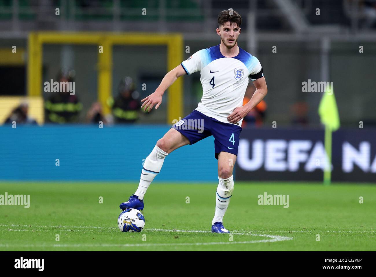 Milan, Italy. 23rd Sep, 2022. Declan Rice of England controls the ball during the UEFA Nations League League A Group 3 match between Italy and England at San Siro on September 23, 2022 in Milan, Italy. Credit: Marco Canoniero/Alamy Live News Stock Photo