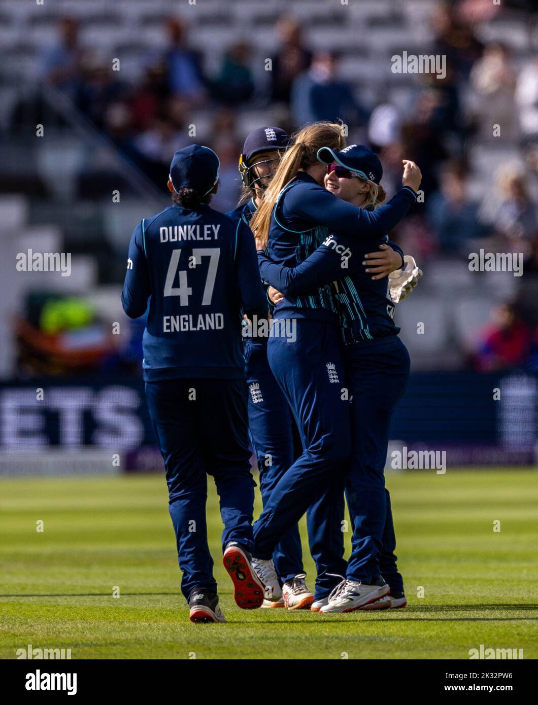 England's Charlie Dean celebrates the wicket of India’s Dayalan Hemalatha (not in picture) with her team mates during the third women's one day international match at Lord's, London. Picture date: Saturday September 24, 2022. Stock Photo