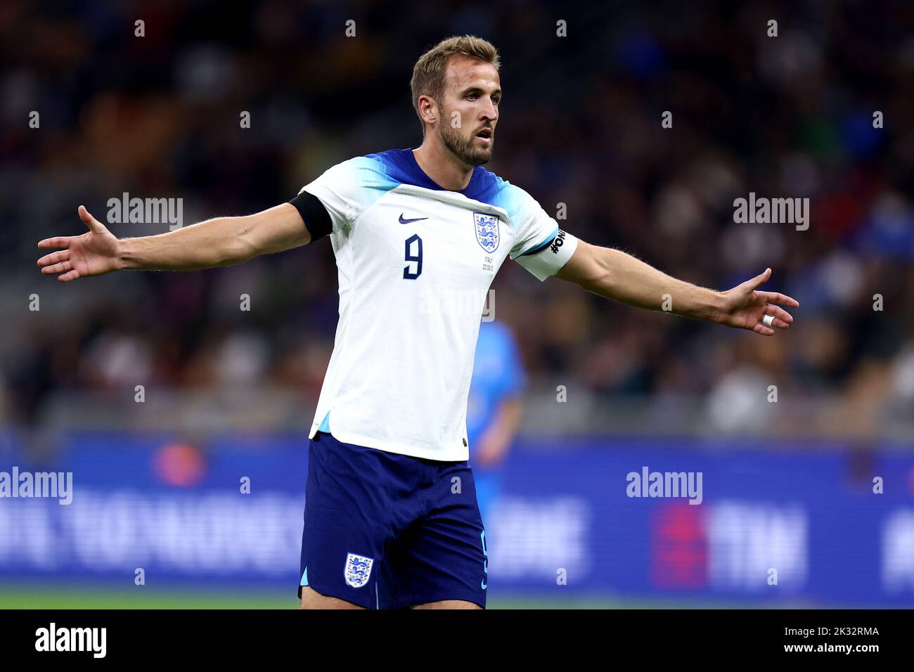 Milan, Italy. 23rd Sep, 2022. Harry Kane of England gestures during the Uefa Nations League Group 3 football match between Italy and England at San Siro on September 23, 2022 in Milan, Italy. Credit: Marco Canoniero/Alamy Live News Stock Photo