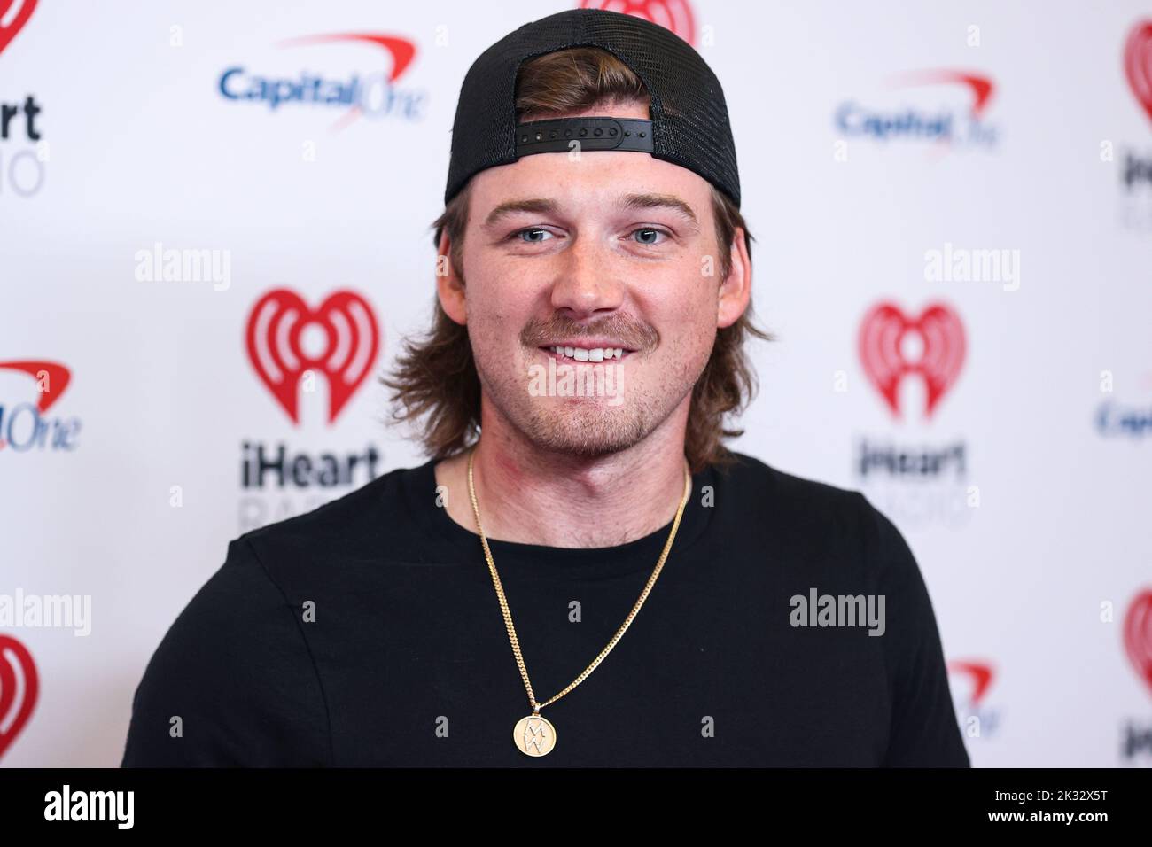 las-vegas-nevada-usa-september-23-morgan-wallen-poses-in-the-press