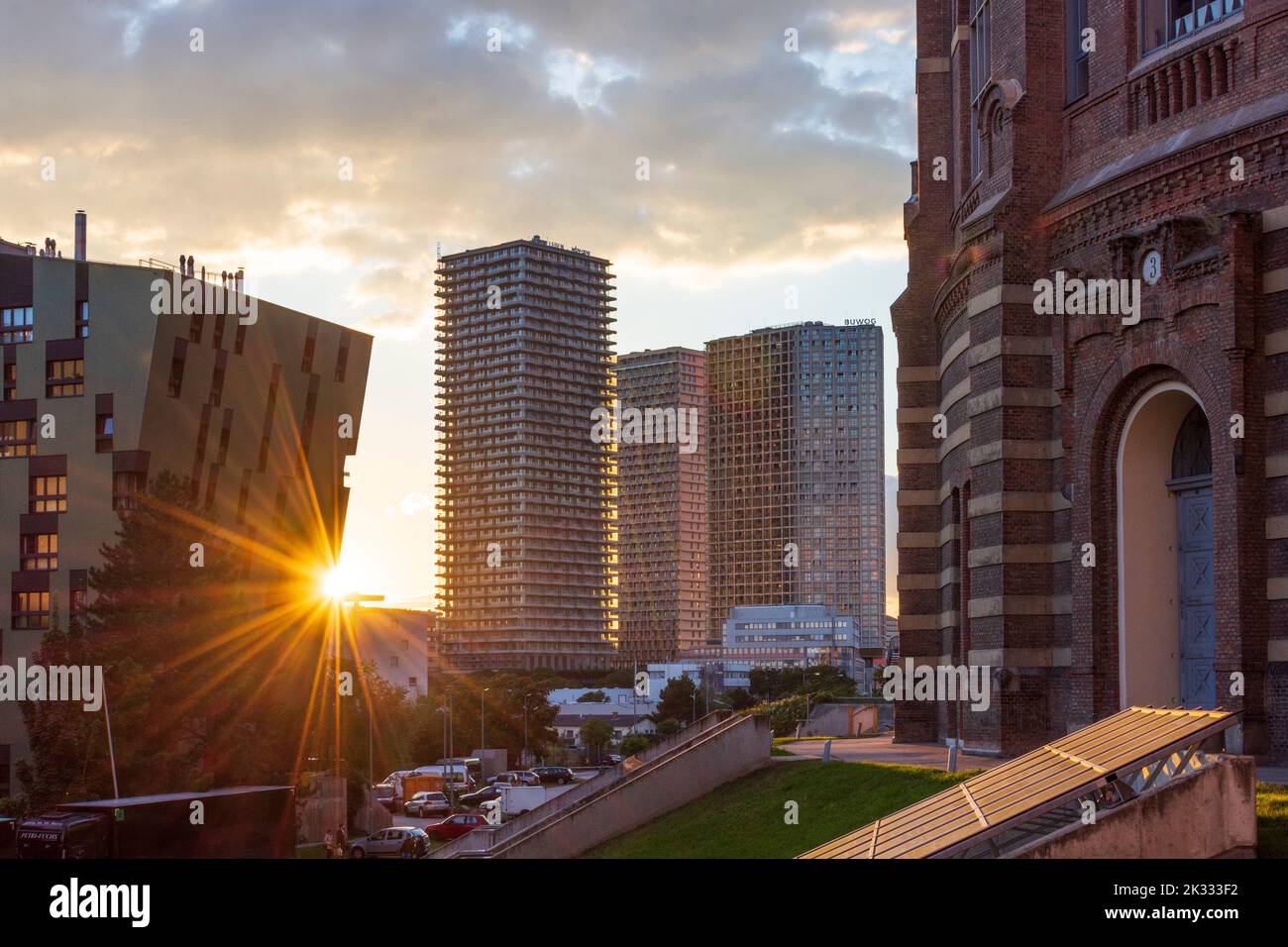 Wien, Vienna: apartment house of 'Ville Verdi' eco-residential park, high-rise apartment houses of project 'the Marks', Gasometer in 11. Simmering, Wi Stock Photo
