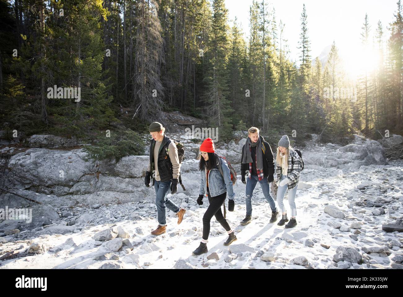 People hiking hi-res stock photography and images - Alamy
