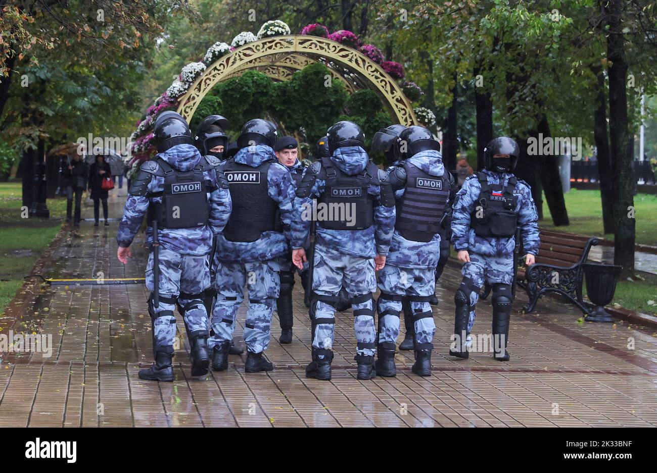 Russian law enforcement officers stand guard during a rally, after opposition activists called for street protests against the mobilisation of reservists ordered by President Vladimir Putin, in Moscow, Russia September 24, 2022. REUTERS/REUTERS PHOTOGRAPHER Stock Photo