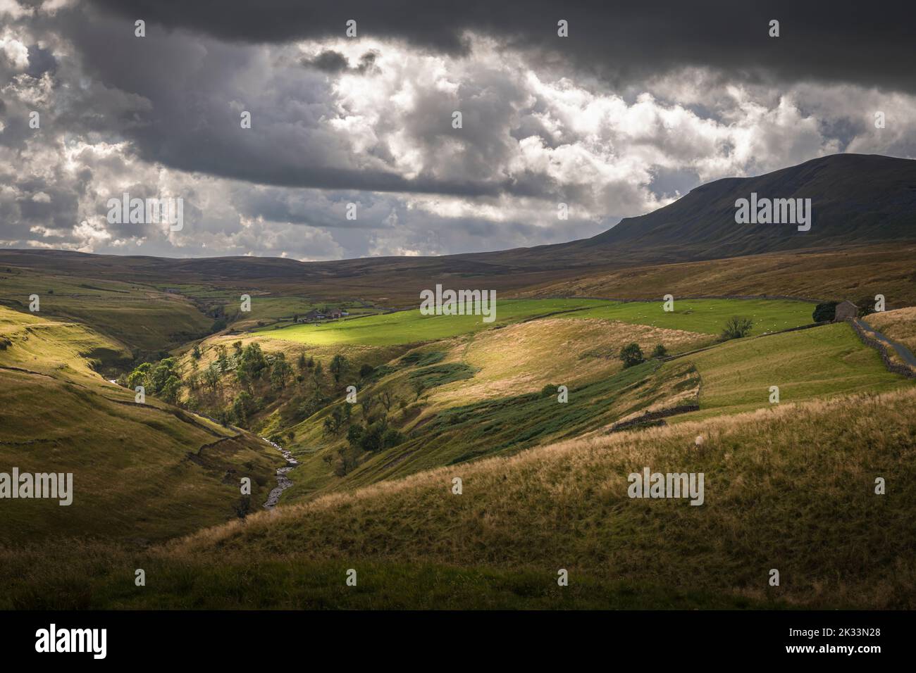 A cloudy autumnal HDR image of Pen-y-Ghent and Pen-y-ghent gill in the Yorkshire Dales National Park, Yorkshire, England. 23 September 2022 Stock Photo