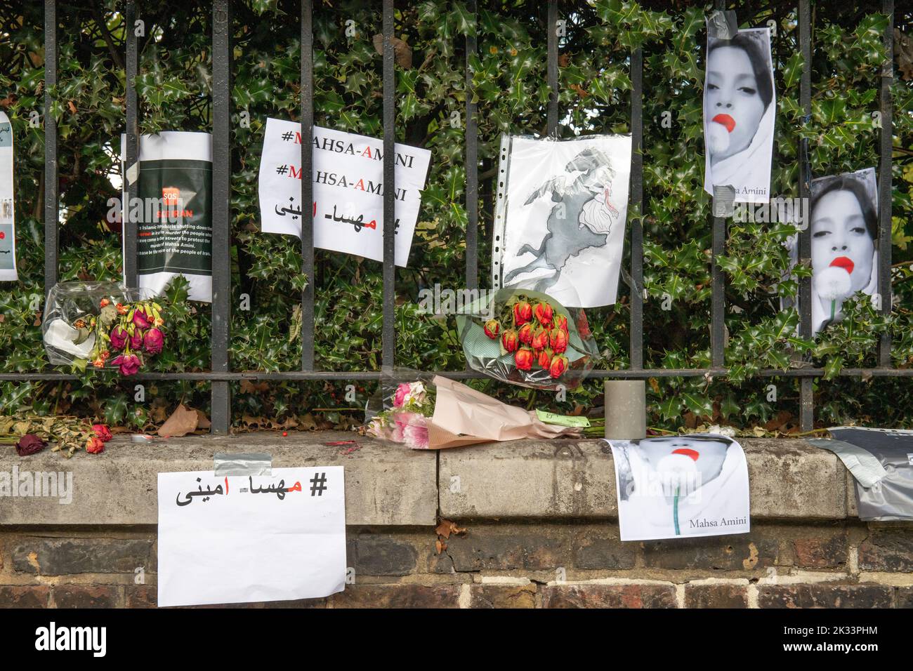 London, England, UK 24/09/2022 Protests continue outside the Iranian Embassy following the death of Mahsa Amini in Iran just over a week ago. Women played a major role in the demonstration calling for democracy and freedom. Stock Photo