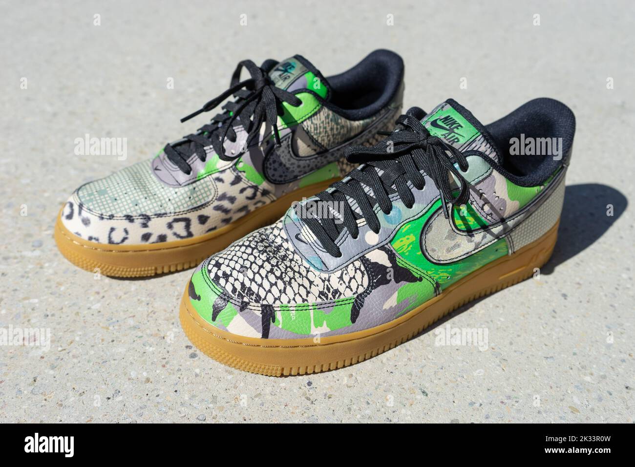 Nike air force 1 07 hi-res stock photography and images - Alamy