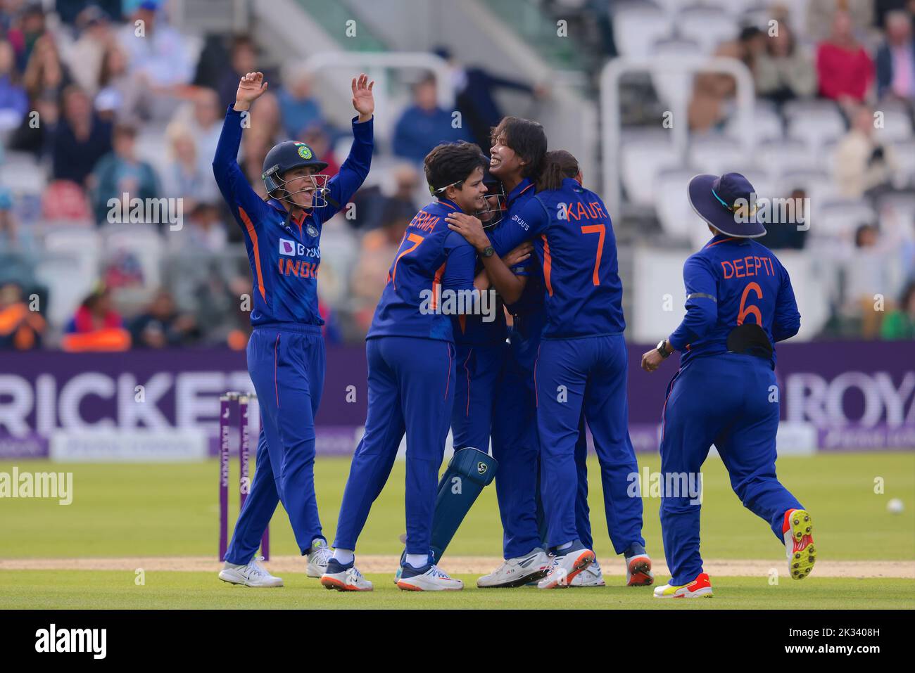 24 September , 2022, London, UK. India celebrate with Jhulan Goswami after the dismissal of Alice Capsey as England women take on India in the 3rd Royal London One Day International at Lords. David Rowe/Alamy Live News. Stock Photo