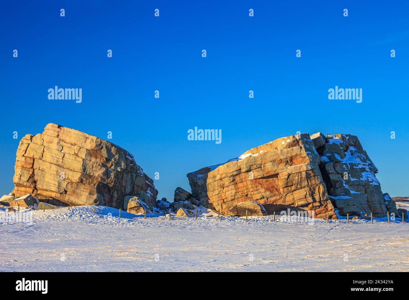 Traction Big Rocks Big rocks and boulders hi-res stock photography and images - Alamy
