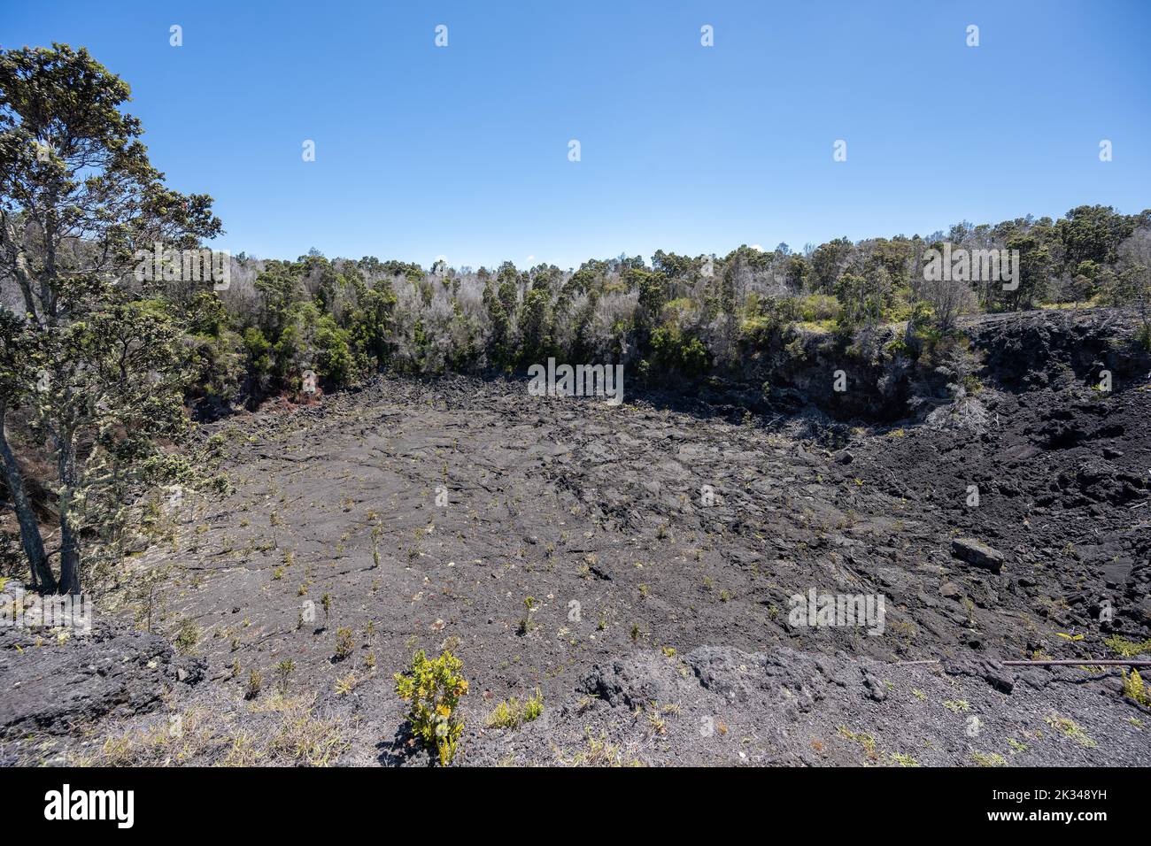 Lava rock at Luamanu Crater, Chain of Craters Road, Hawaii Volcanoes ...