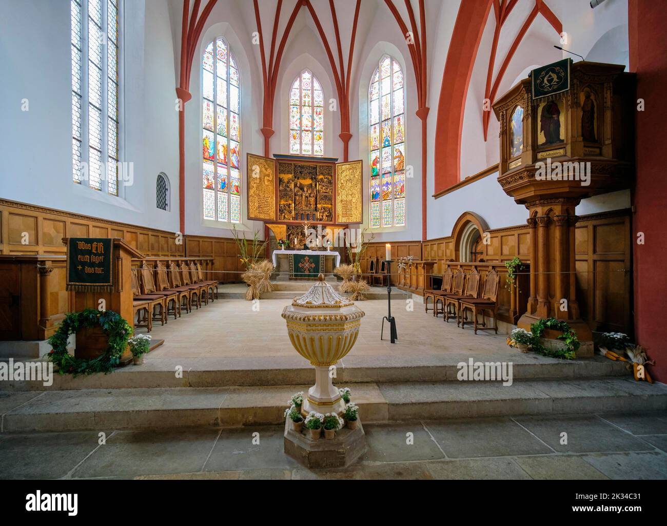 Late Gothic Church of Our Lady with carved altar c. 1500, interior view, Meissen, Saxony, Germany Stock Photo