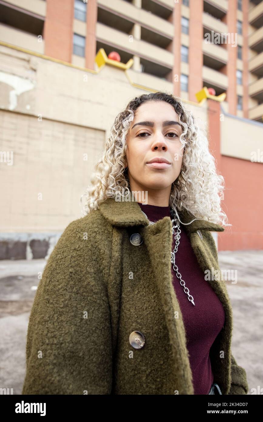 Curly hair woman blonde hi-res stock photography and images - Alamy
