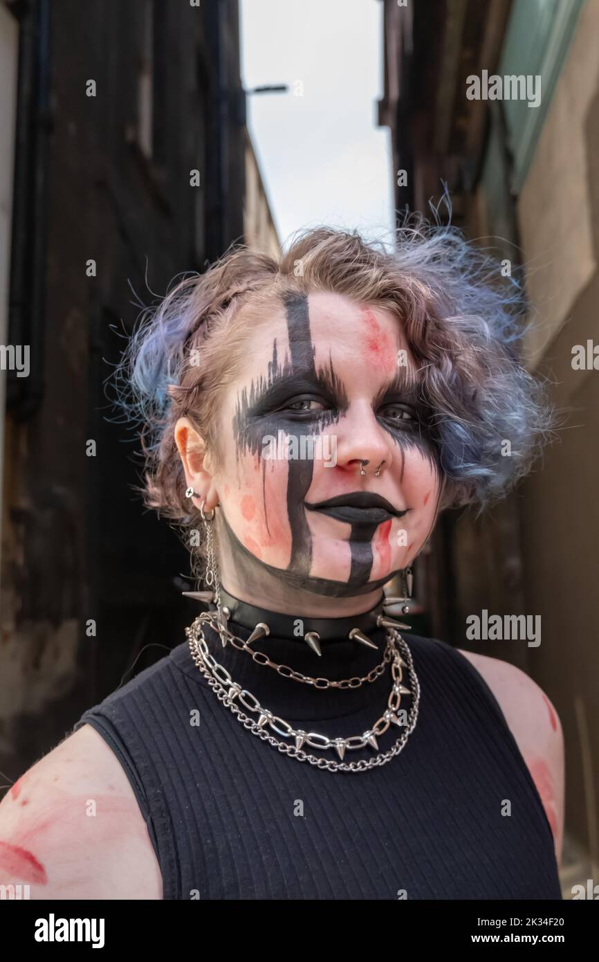 Glasgow, Scotland, UK. 24th September 2022: Stylish character in Buchanan Street. Credit: Skully/17�Թ����� Live News Stock Photo