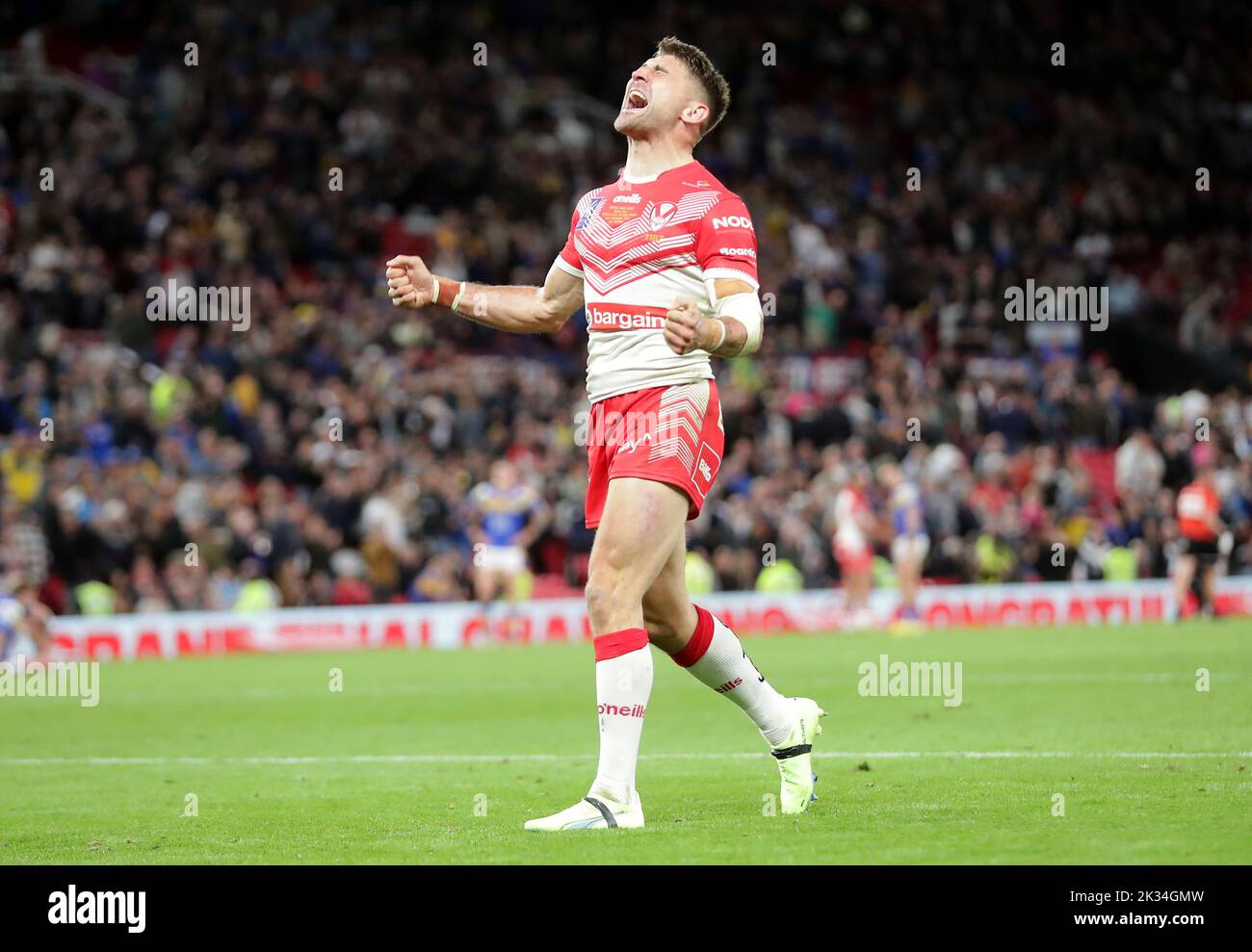 St Helens' Tommy Makinson celebrates victory in the Betfred Super League Grand Final at Old Trafford, Manchester. Picture date: Saturday September 24, 2022. Stock Photo