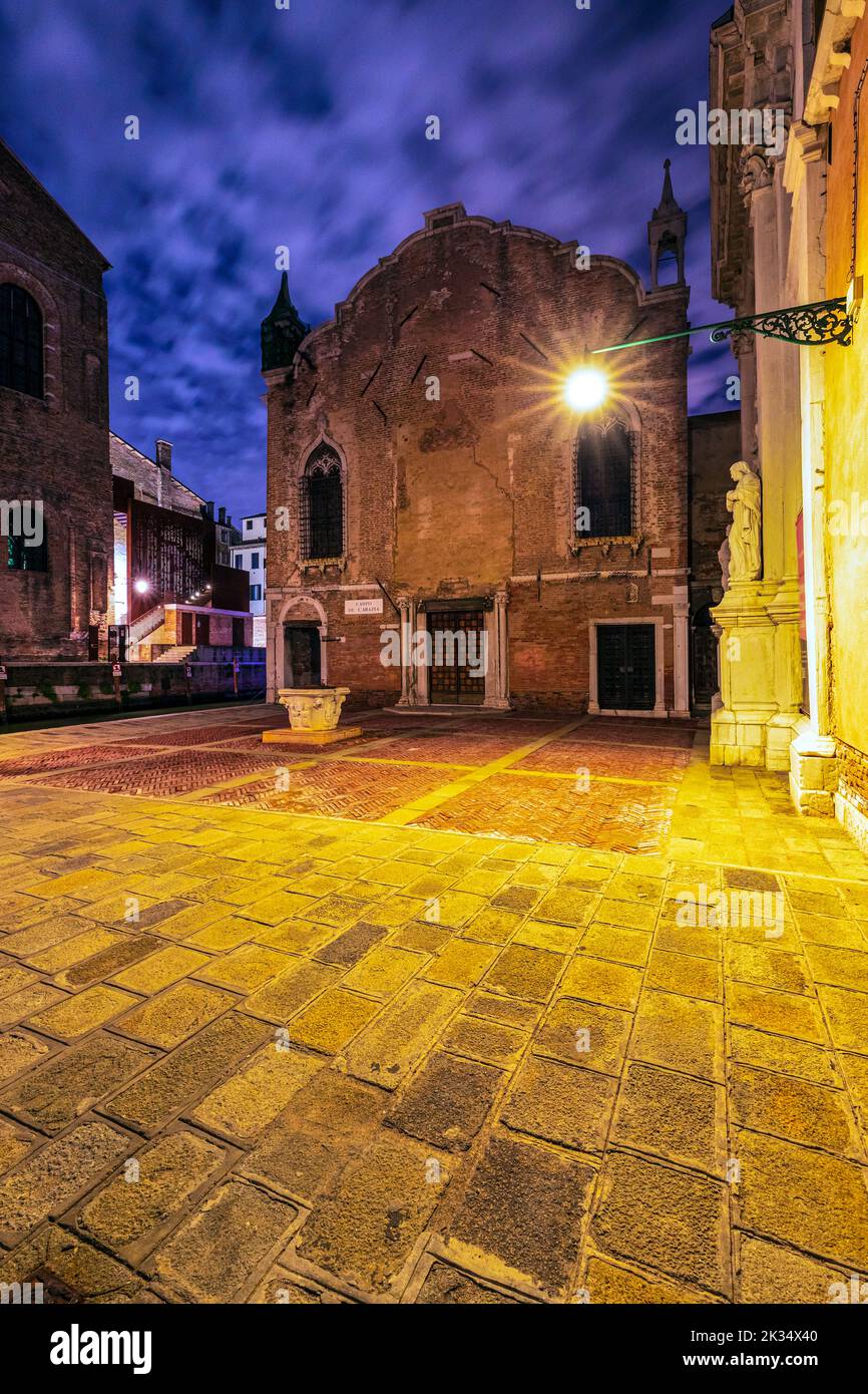 Italy Veneto Venice / La Scuola vecchia di Santa Maria della Misericordia / Campo dell'Abbazia / Cannaregio Stock Photo