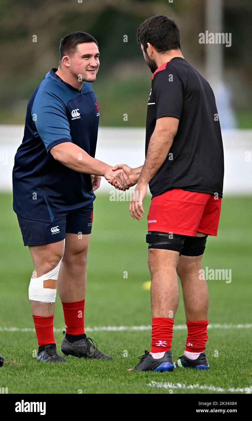 Richmond, United Kingdom. 24th Sep, 2022. Championship Rugby. London Scottish V Jersey Reds. The Richmond Athletic Ground. Richmond. Joe Rees (London Scottish, captain) and Lewis Wynne (Jersey Reds, captain) shake hands after the 'toss up' during the London Scottish V Jersey Reds championship rugby match. Credit: Sport In Pictures/Alamy Live News Stock Photo