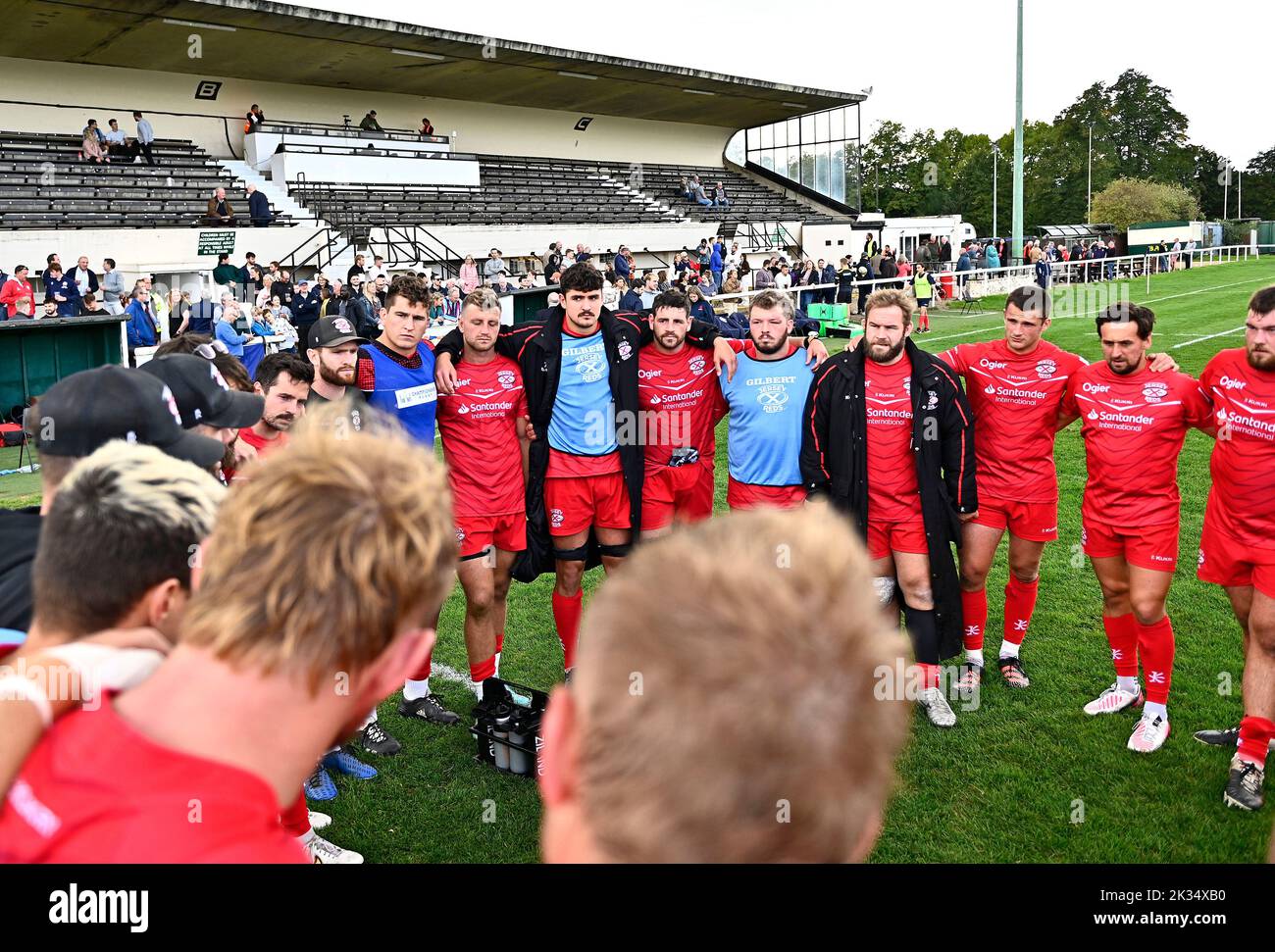 Richmond, United Kingdom. 24th Sep, 2022. Championship Rugby. London Scottish V Jersey Reds. The Richmond Athletic Ground. Richmond. he Jersey huddle at the end of the London Scottish V Jersey Reds championship rugby match. Credit: Sport In Pictures/Alamy Live News Stock Photo