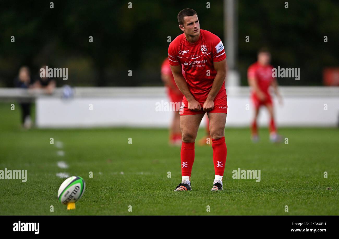 Richmond, United Kingdom. 24th Sep, 2022. Championship Rugby. London Scottish V Jersey Reds. The Richmond Athletic Ground. Richmond. Russell Bennett (Jersey Reds) prepares to kick during the London Scottish V Jersey Reds championship rugby match. Credit: Sport In Pictures/Alamy Live News Stock Photo