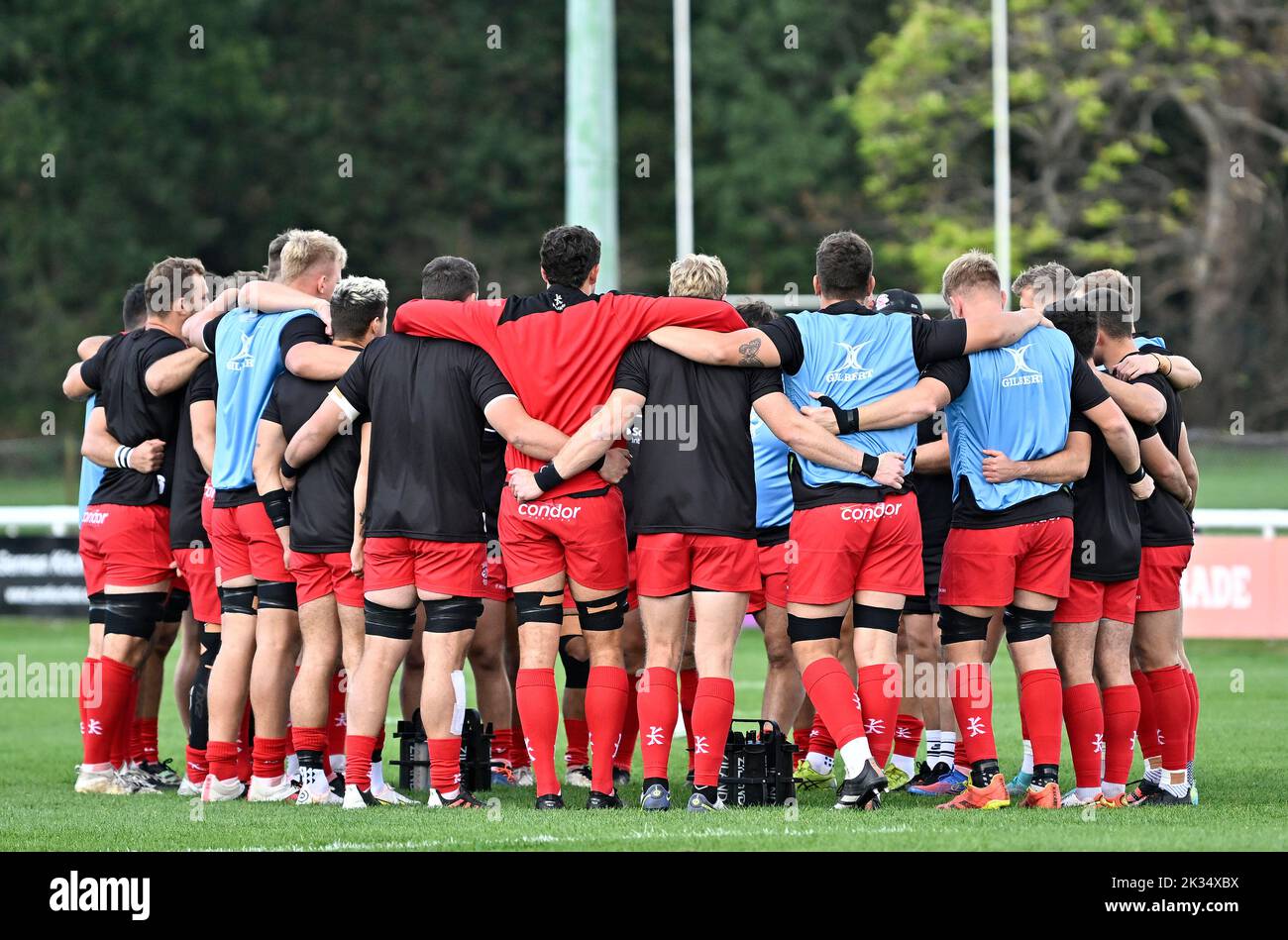 Richmond, United Kingdom. 24th Sep, 2022. Championship Rugby. London Scottish V Jersey Reds. The Richmond Athletic Ground. Richmond. The Jersey huddle during the London Scottish V Jersey Reds championship rugby match. Credit: Sport In Pictures/Alamy Live News Stock Photo