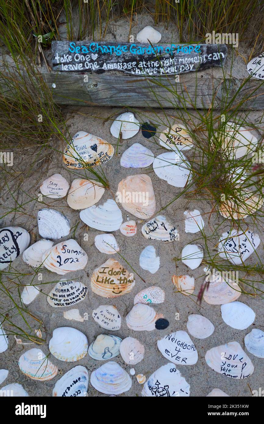 Sea Change of Hope, shell garden with notes down on the Jersey Shore, Long Beach Island, NJ, USA Stock Photo