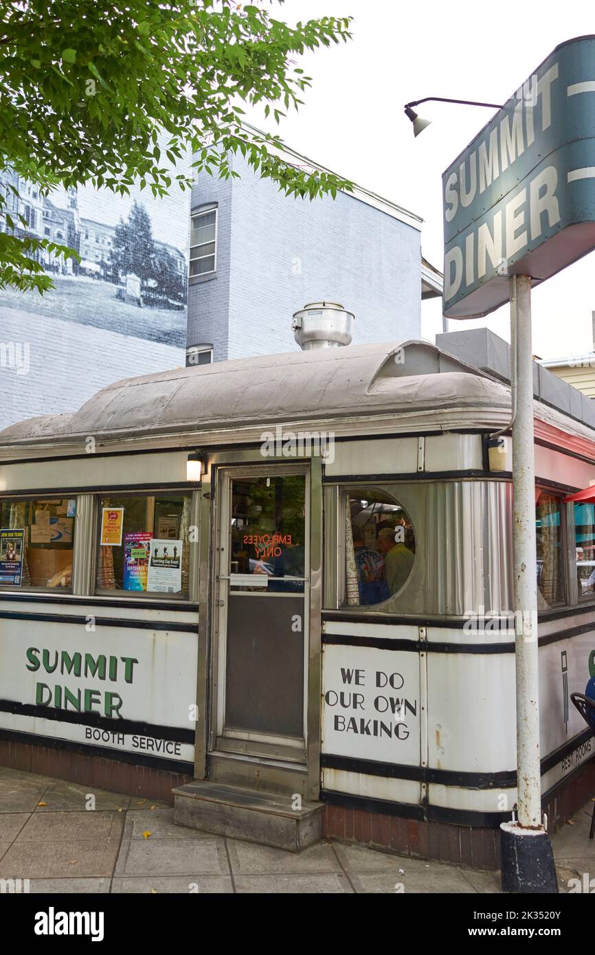 Exterior of building during breakfast at the Summit Diner in Summit