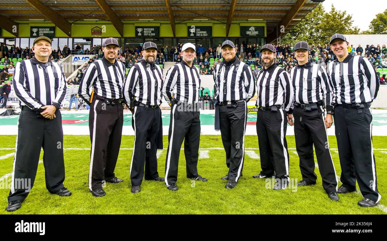 Central European Football League, CEFL Semi-Finals. 04.June 2022 ,Shwaebish  HallRB # 33 Jason Bofunda / Flash de La Courneuve Stock Photo - Alamy