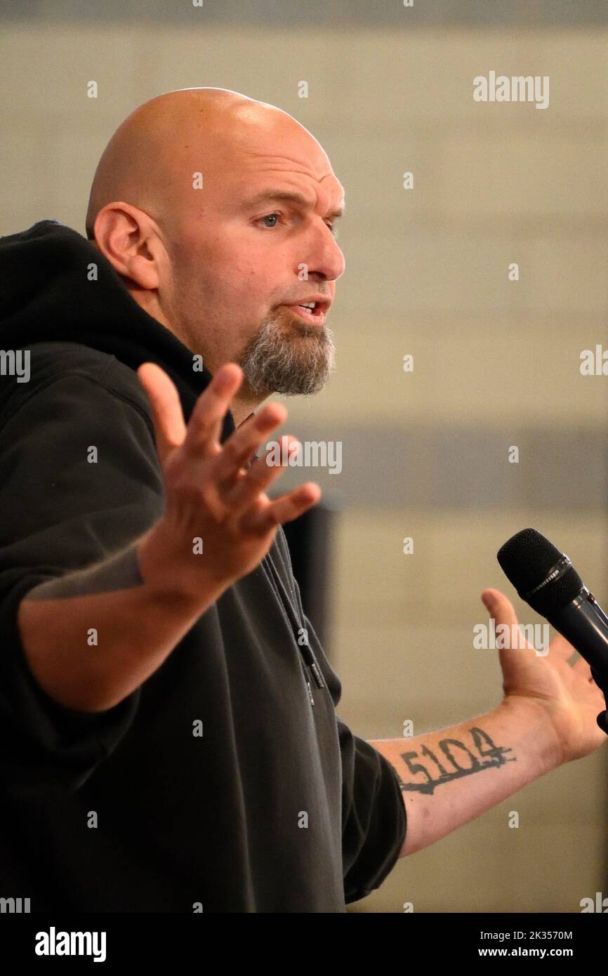 Philadelphia, United States. 24th Sep, 2022. John Fetterman, Democratic candidate for Senator speaks on stage to 600 attendees during a campaign event with Congressman Dwight Evans in Philadelphia, PA, USA on September 24, 2022. Fetterman is the Democratic candidate for U.S. Senate and runs against Republican candidate Dr. Mehmet Oz. Credit: OOgImages/Alamy Live News Stock Photo