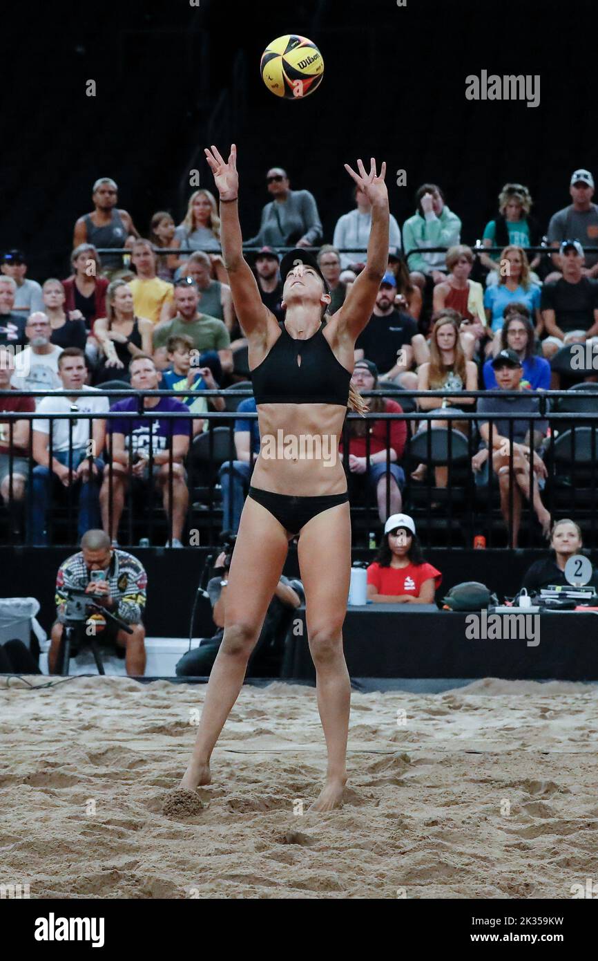 PHOENIX, AZ SEPTEMBER 24 Kelley Kolinske sets the ball during the
