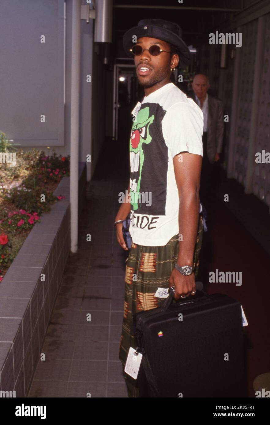 Kadeem Hardison at Los Angeles International Airport on July 28, 1990