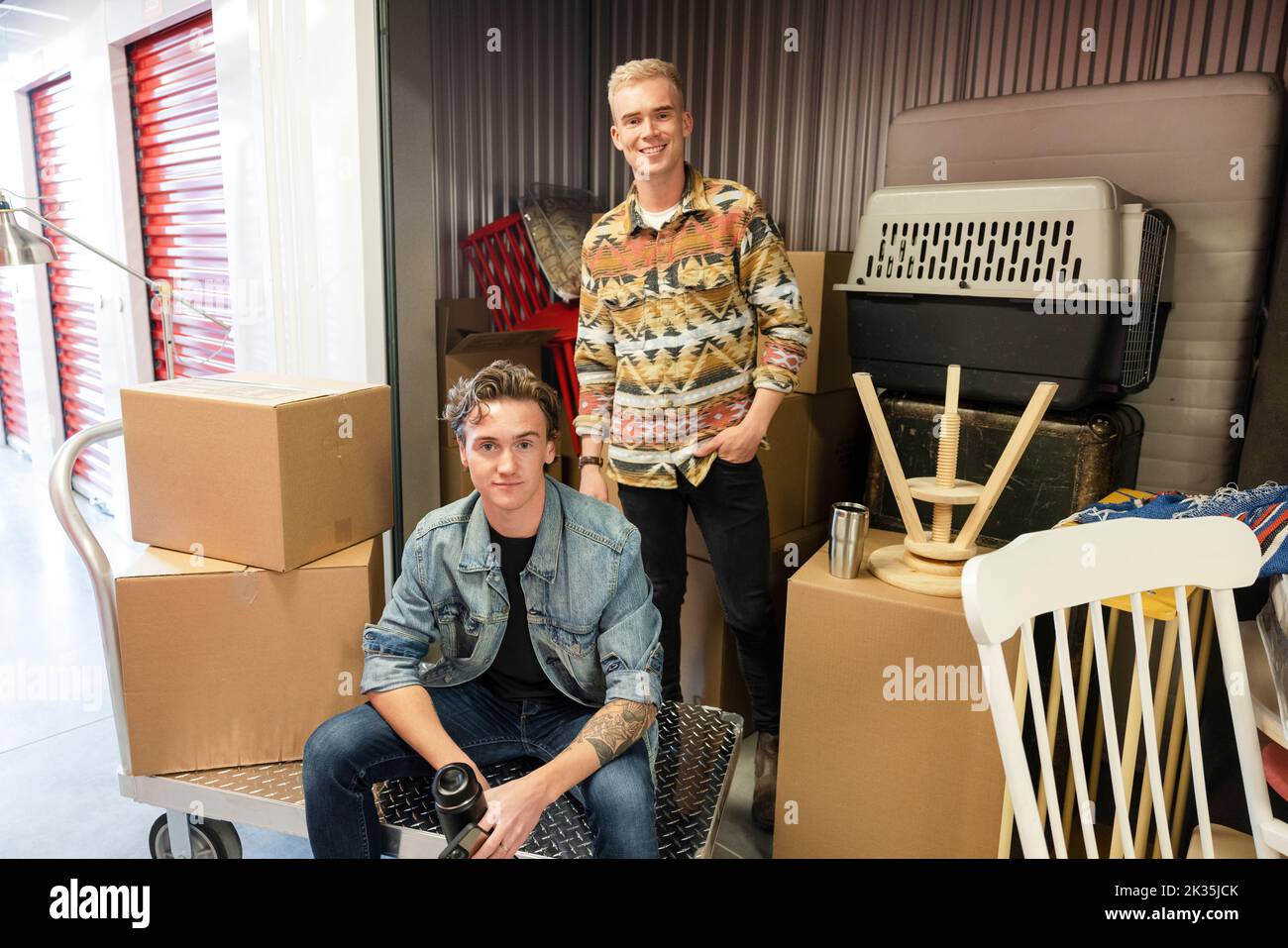 Two handsome young men together hi-res stock photography and images - Alamy