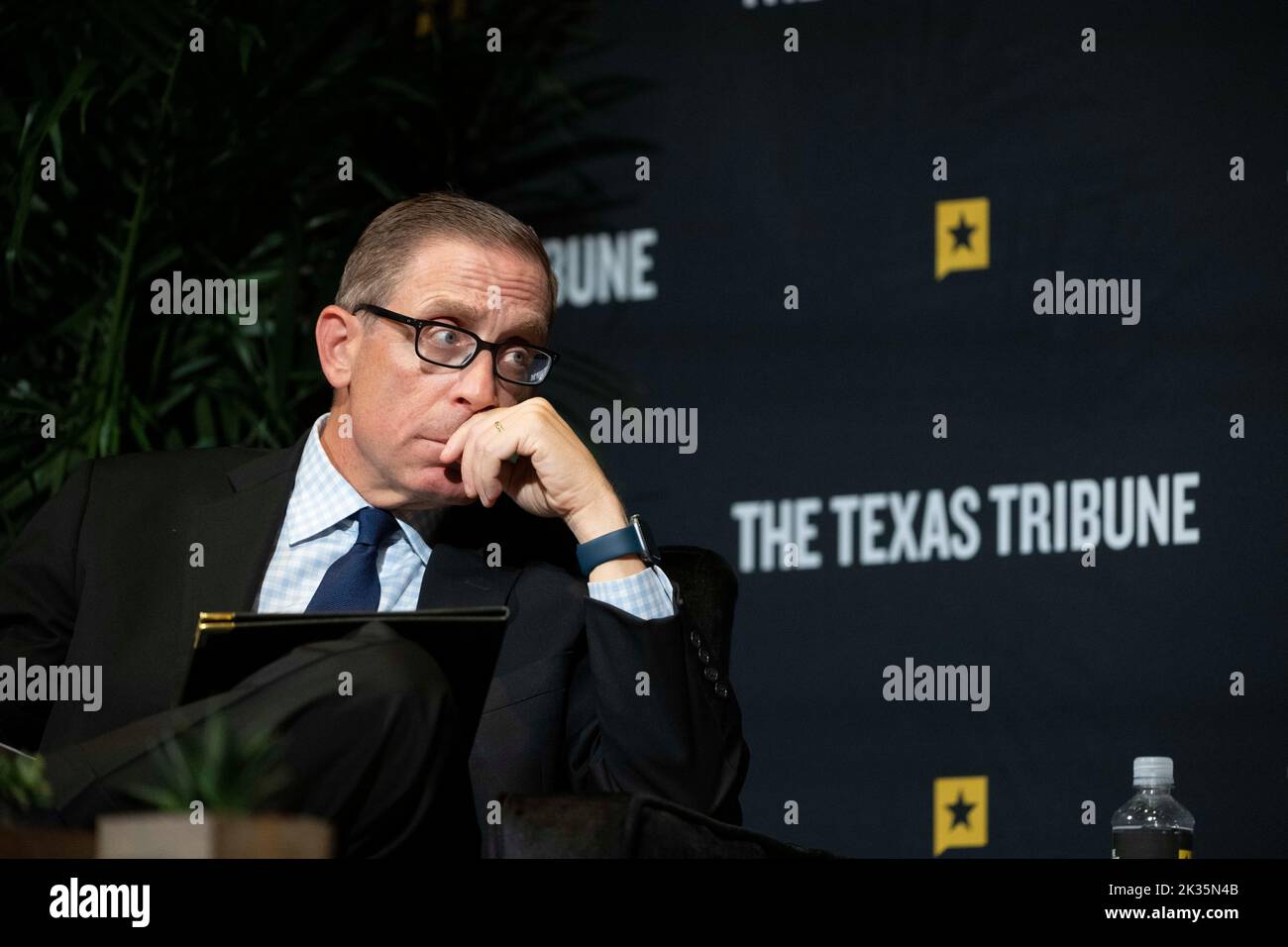 Austin, Texas USA. 24th Sep, 2022. Texas Tribune CEO Evan Smith interviews Wyoming Republican Rep. LIZ CHENEY(not shown) at the at the Paramount Theater during a session of the Texas Tribune Festival. Credit: Bob Daemmrich/Alamy Live News Stock Photo