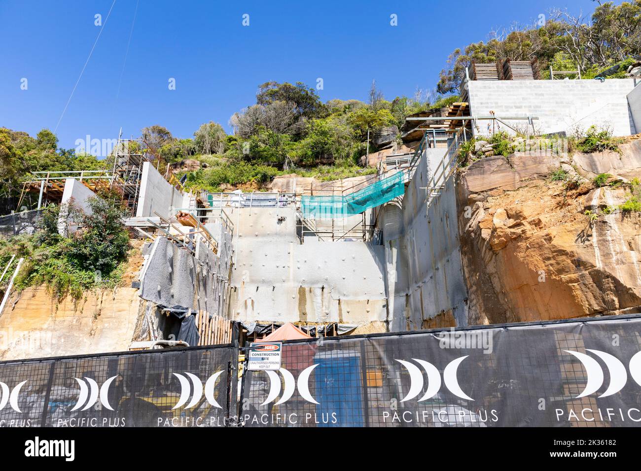 Building construction site for new residential home in Whale Beach, Sydney,Australia with deep rock excavation Stock Photo
