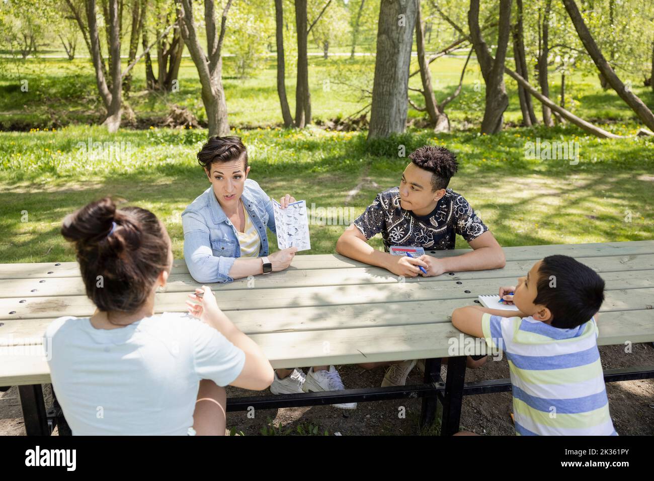 Teaching children health hi-res stock photography and images - Alamy
