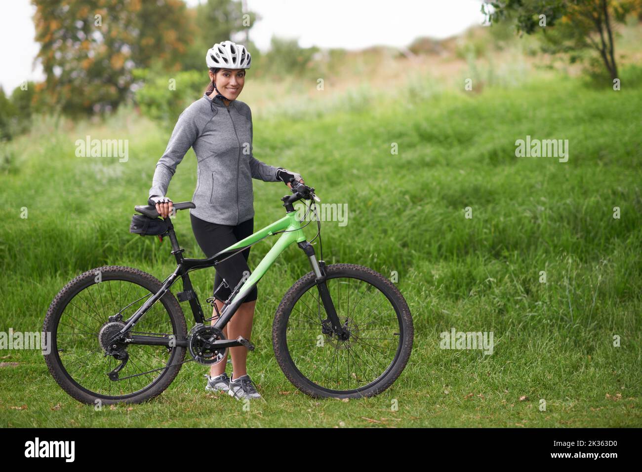 Cycle standing hi-res stock photography and images - Alamy