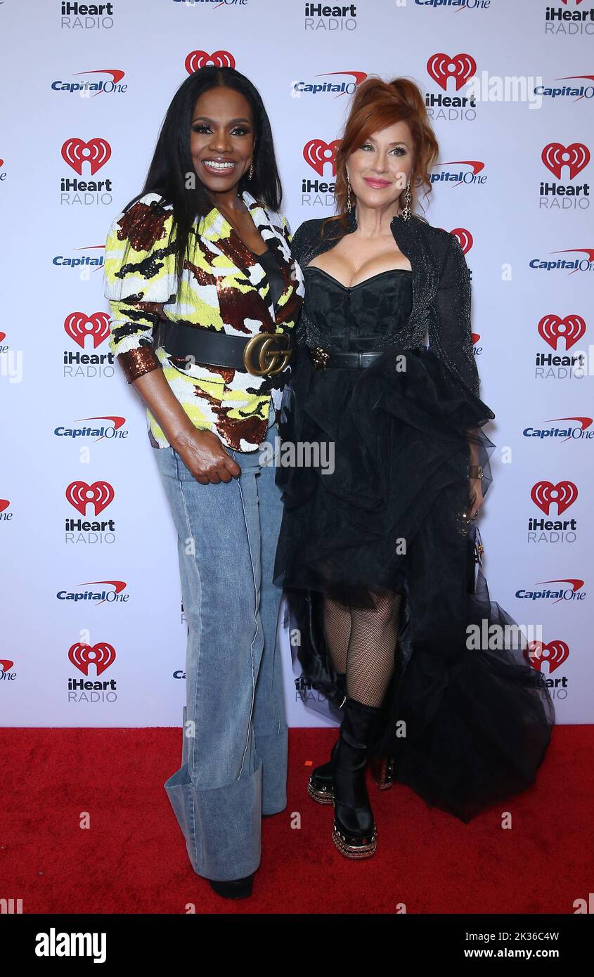 324 September 2022 - Las Vegas, NV - Sheryl Lee Ralph, Lisa Ann Walter. 2022 iHeart Radio Music Festival Saturday Red Carpet Arrivals at the T-Mobile Arena. (Credit Image: © Mjt/AdMedia via ZUMA Press Wire) Stock Photo