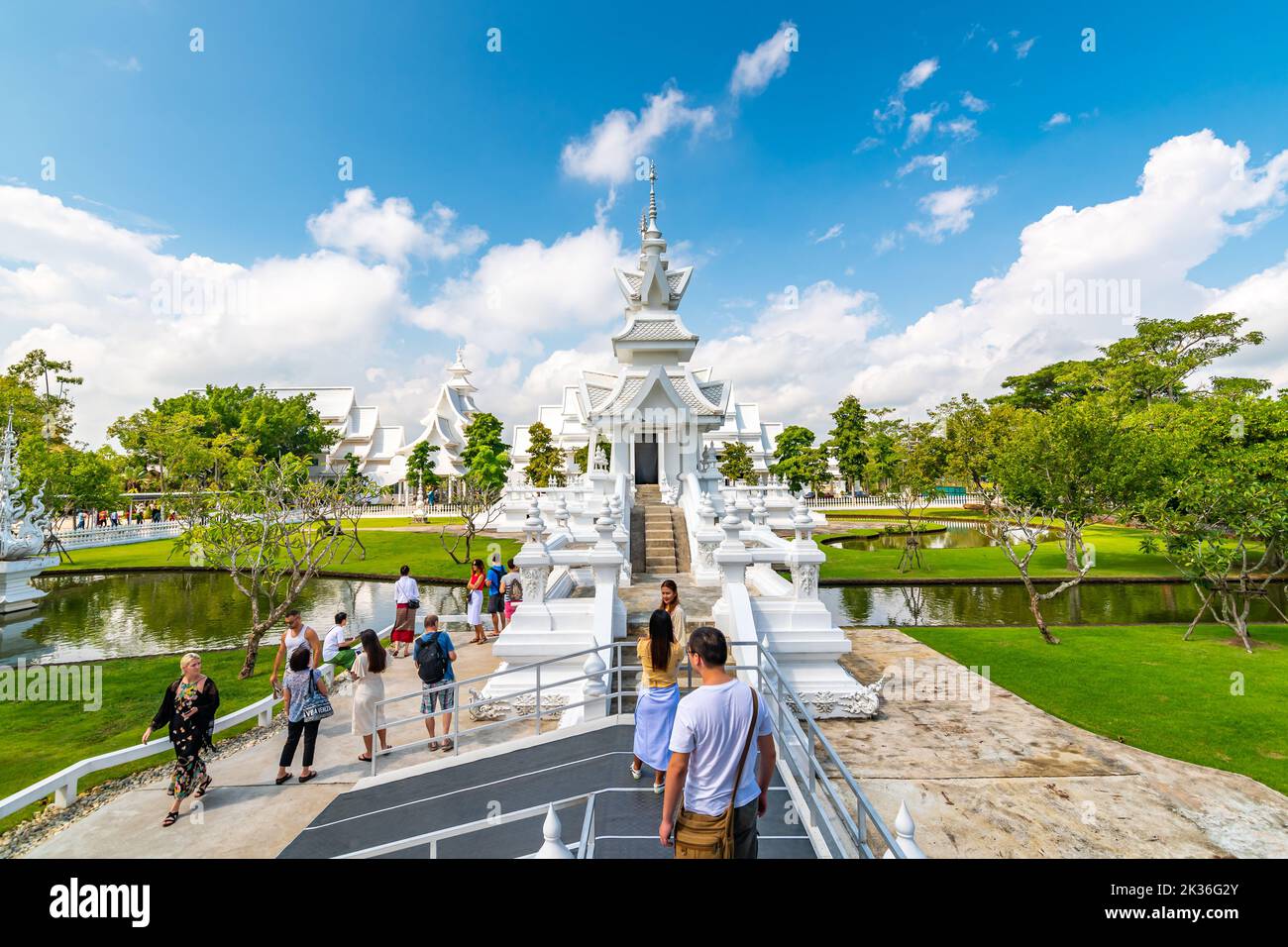 CHIANG RAI, THAILAND - 6.11.2019: Tourists visit famous white temple ...