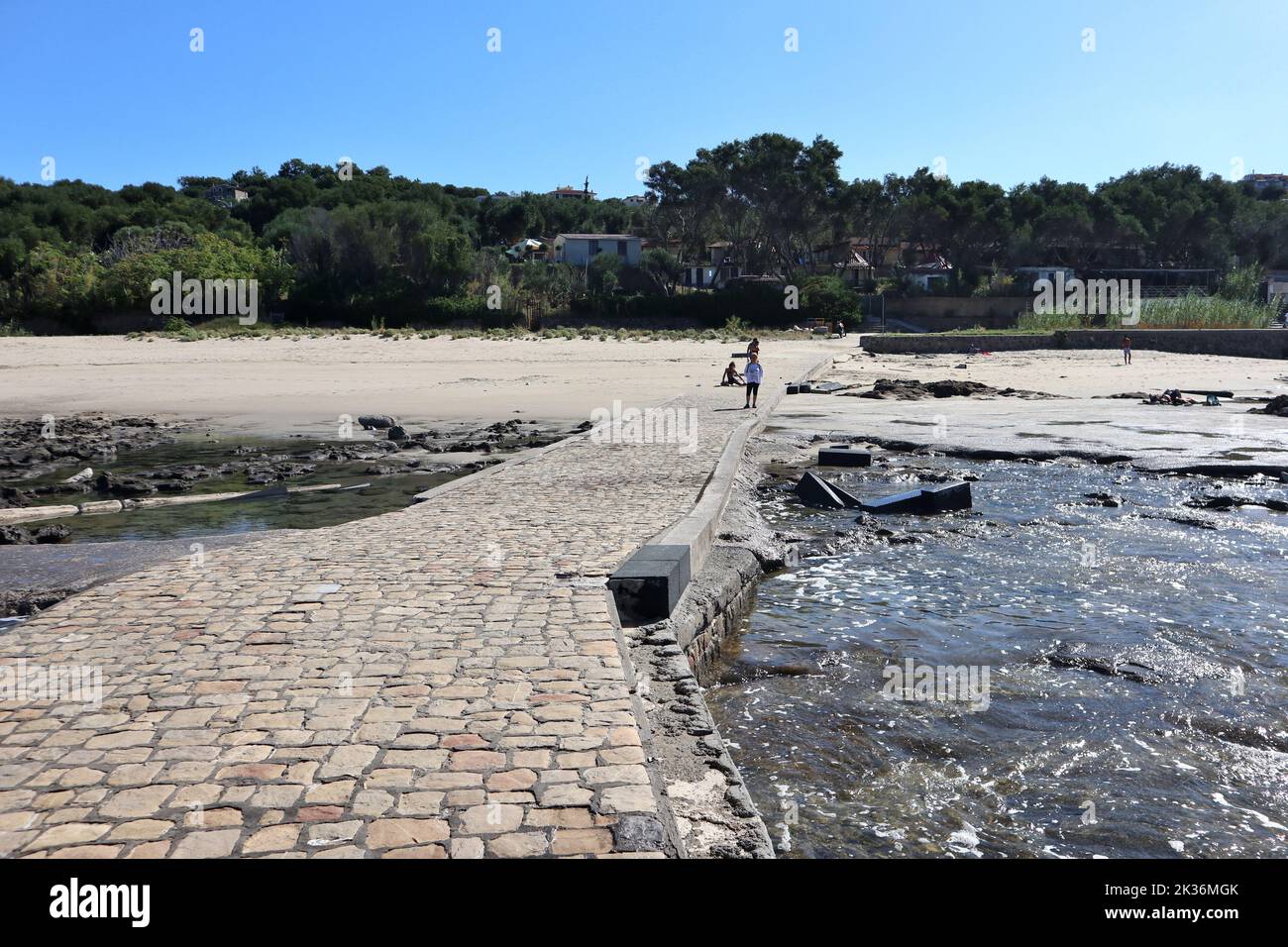 Palinuro - Scorcio della spiaggia dal pontile del Molo dei Francesi Stock Photo