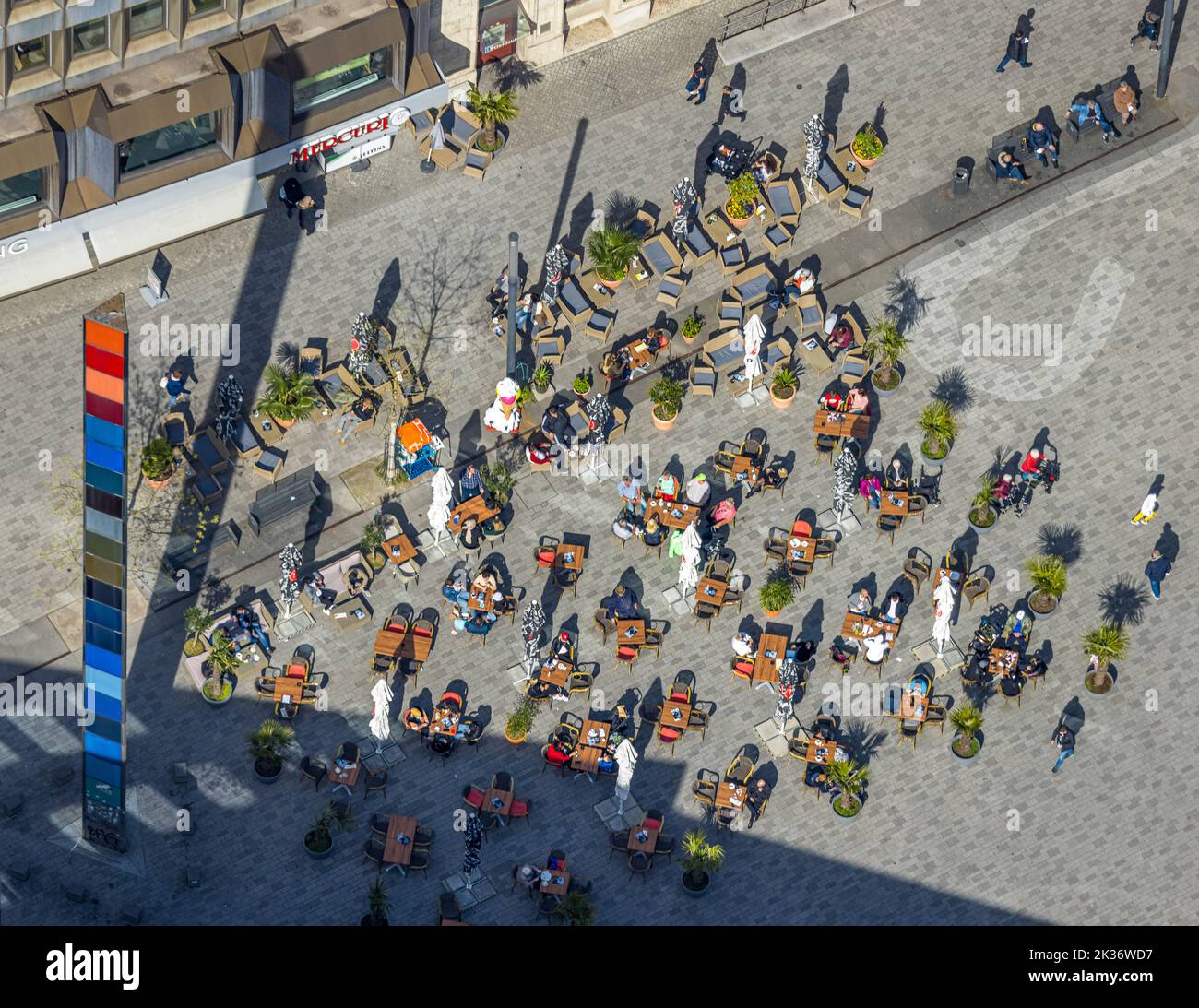 Aerial view, outdoor gastronomy at Neumarkt and enjoy the sun at Cafe Mercuri, old town, Gelsenkirchen, Ruhr area, North Rhine-Westphalia, Germany, Ou Stock Photo