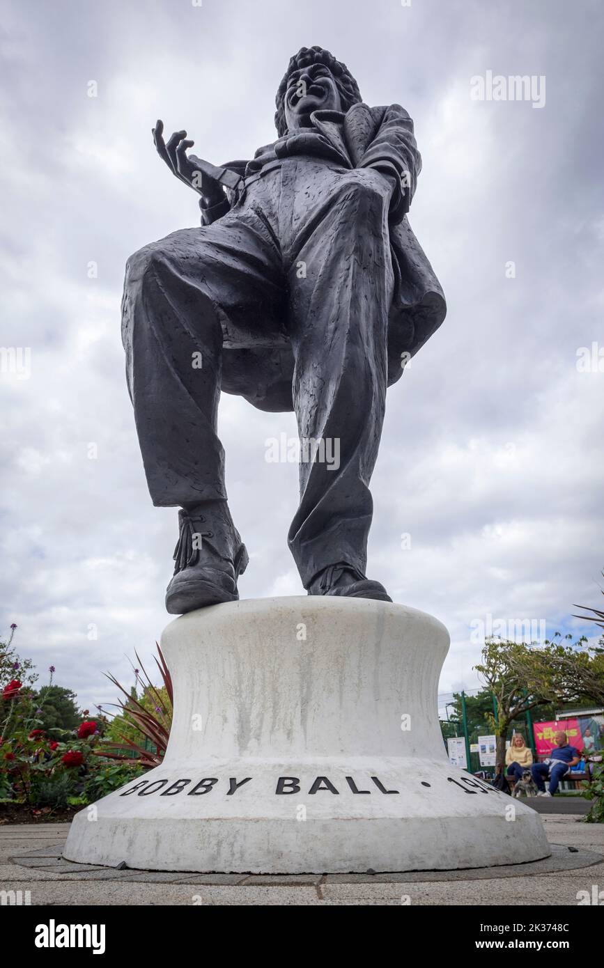 Statue of comedian Bobby ball at Lytham St Annes Lowther Park. Bpbby died from Covid. Stock Photo