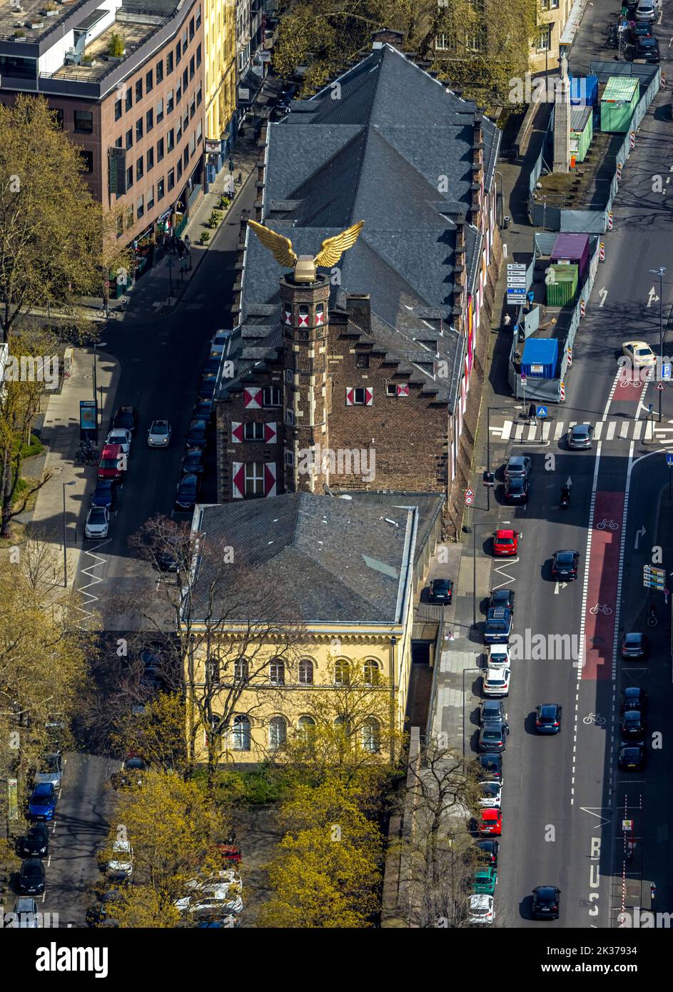 Aerial view, Old Guard Guard Building and Armory, Golden Bird, The Golden Bird, Winged Car, Cologne City Museum Building Complex, Zeughausstraße, Old Stock Photo