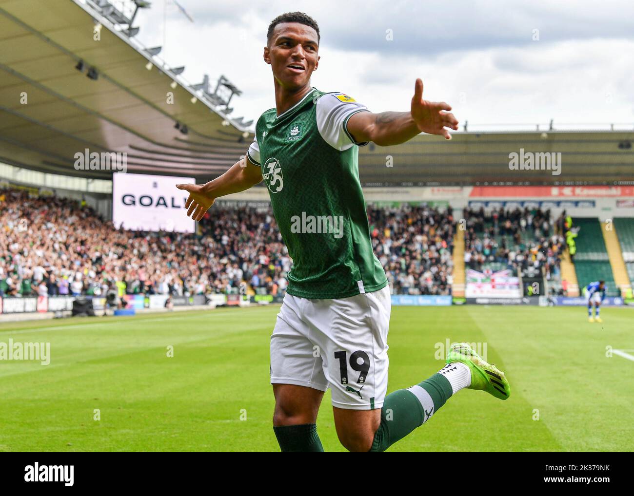 GOAL 21 Plymouth Argyle forward Whittaker (19) celebrates a