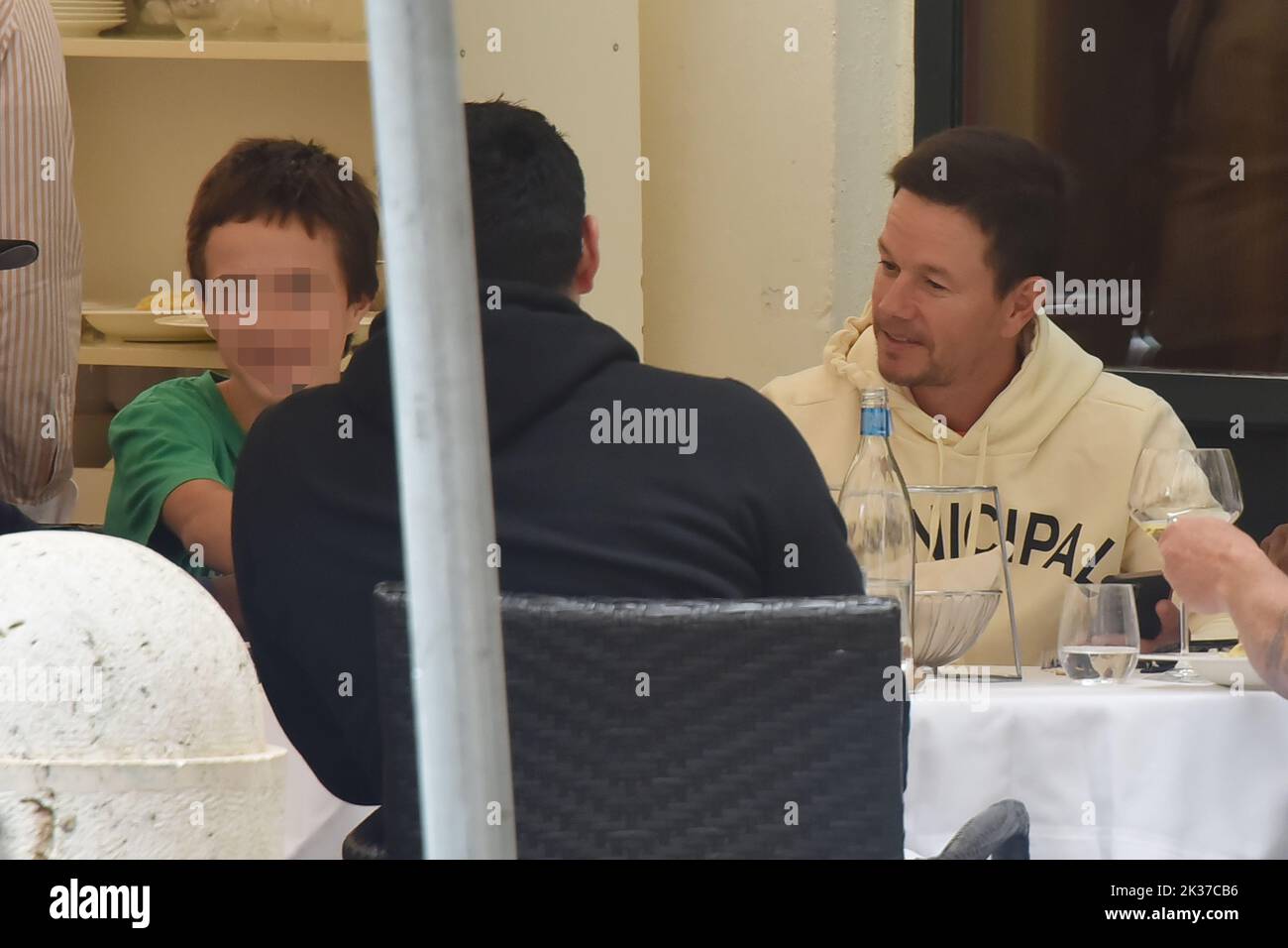 Brendan Joseph Wahlberg , Mark Wahlberg Sighting Mark Wahlberg and son